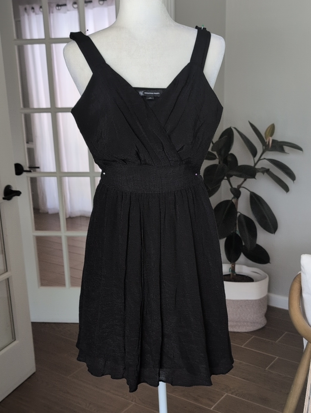 INC International Concepts Black Sleeveless V-Neck Dress XS